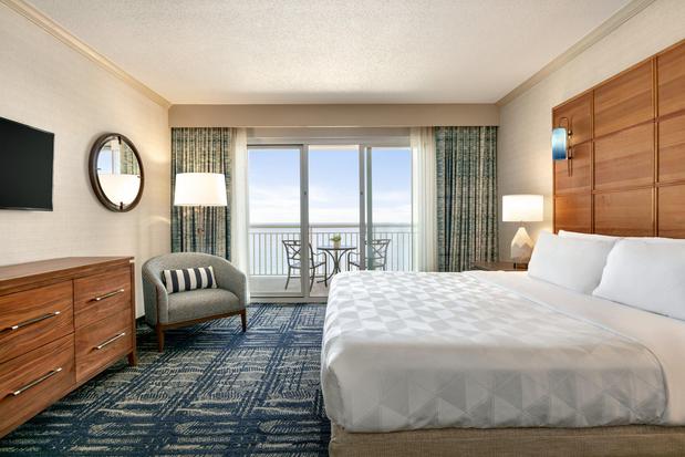 Images Holiday Inn & Suites Ocean City, an IHG Hotel