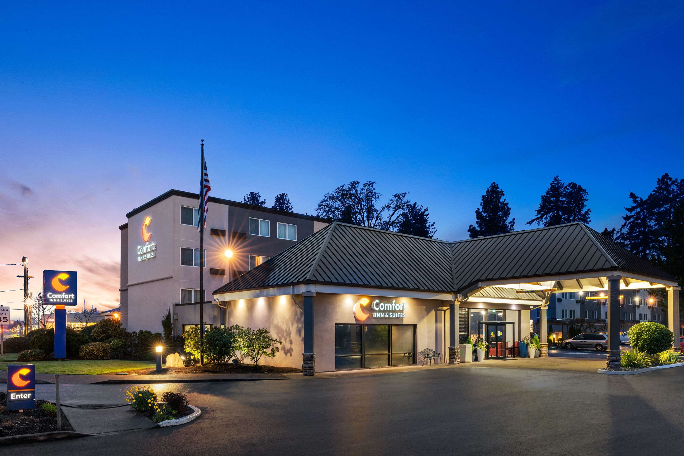 Comfort Inn & Suites Beaverton - Portland West in Beaverton, OR - (503