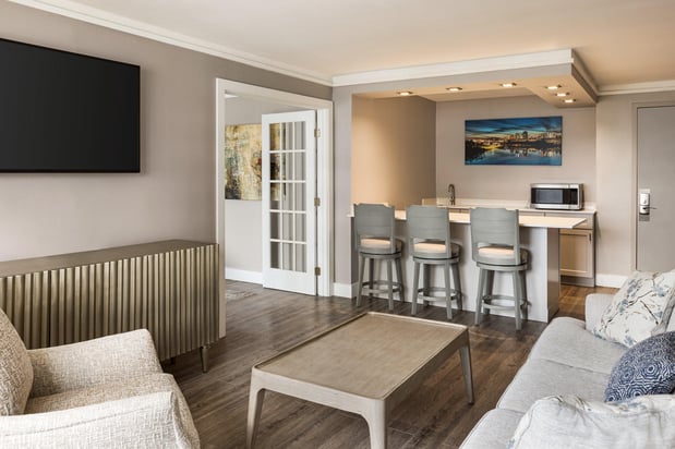 Images Crowne Plaza Knoxville Downtown University by IHG