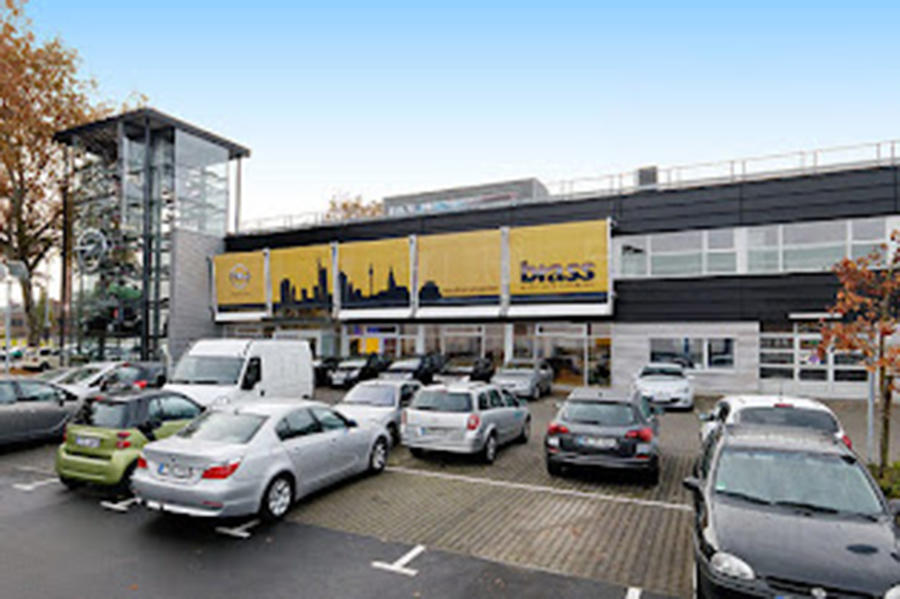 Seat & Cupra Autohaus Brass Frankfurt, Hanauer Landstraße 263-265 in Frankfurt am Main