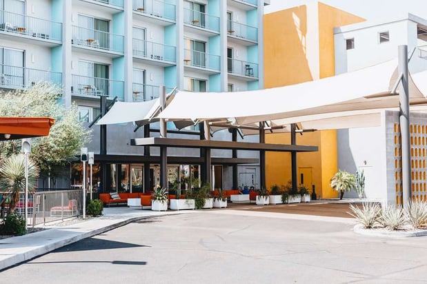 Images Graduate by Hilton Tempe