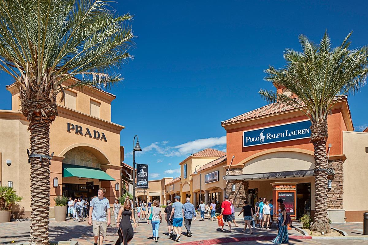 Desert Hills Premium Outlets, Cabazon California (CA) - www.waterandnature.org