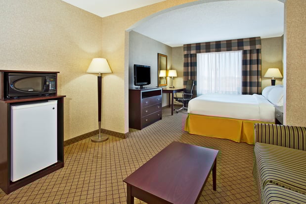 Images Holiday Inn Express & Suites Anderson by IHG