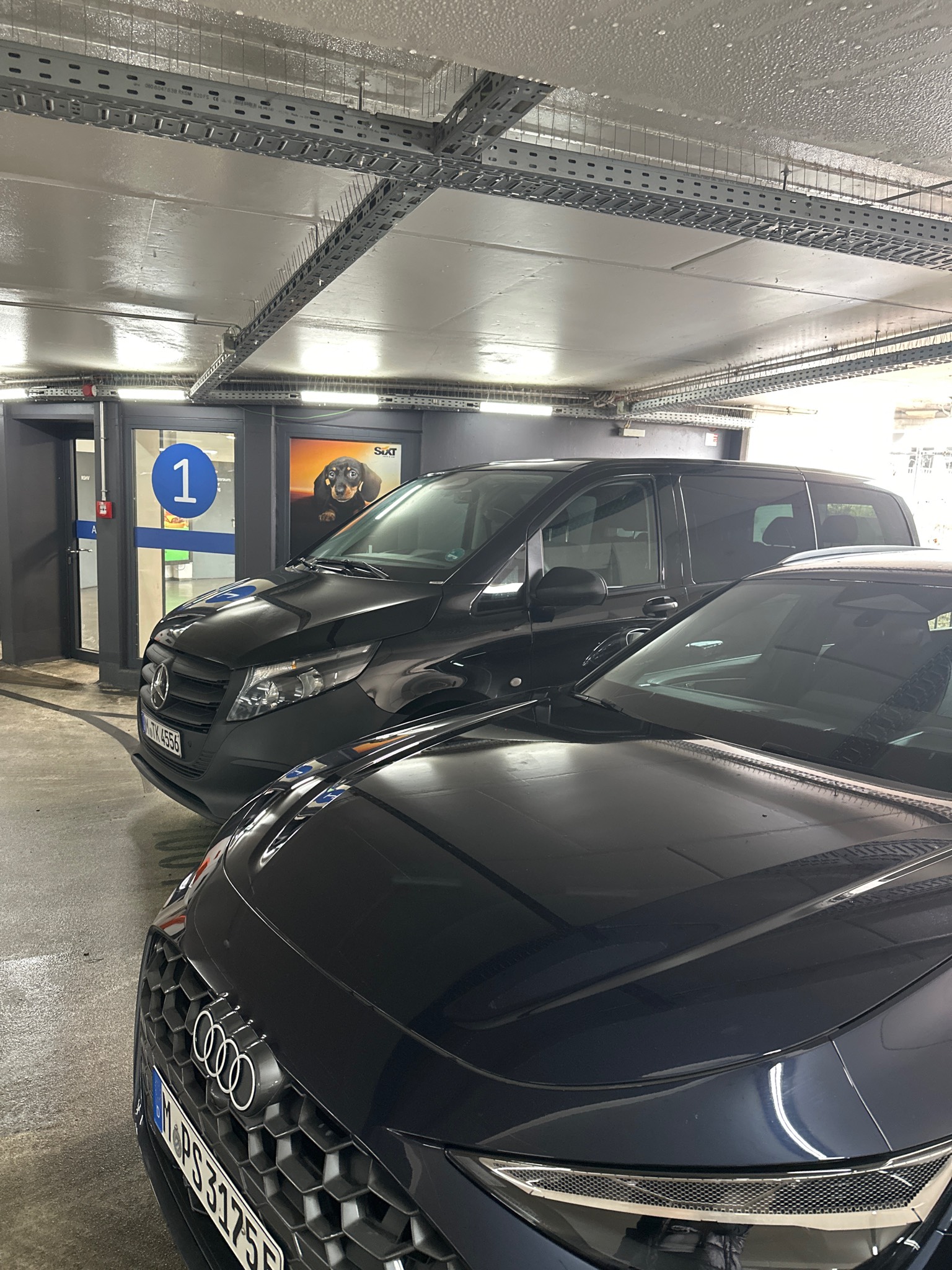 SIXT Autovermietung Wiesbaden Zentrum/Hauptbahnhof, Bahnhofsplatz 3, Lilien-Carre in Wiesbaden