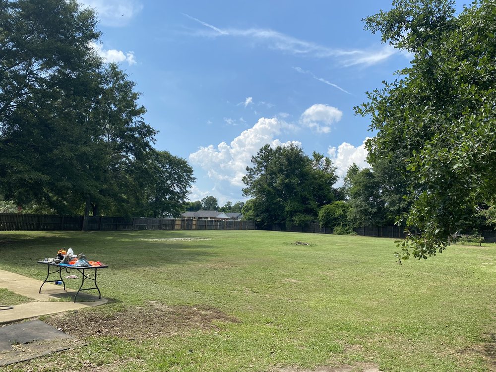 Mmowingandmore LLC Logo