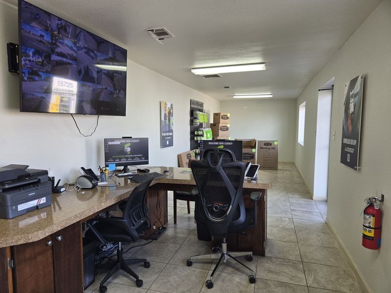 Images Extra Space Storage