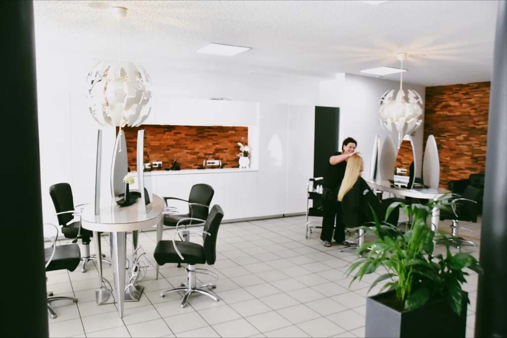 Bild 4 von AtmospHair Haarige Zeiten