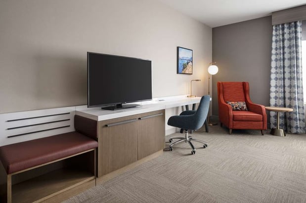 Images Hilton Garden Inn Visalia