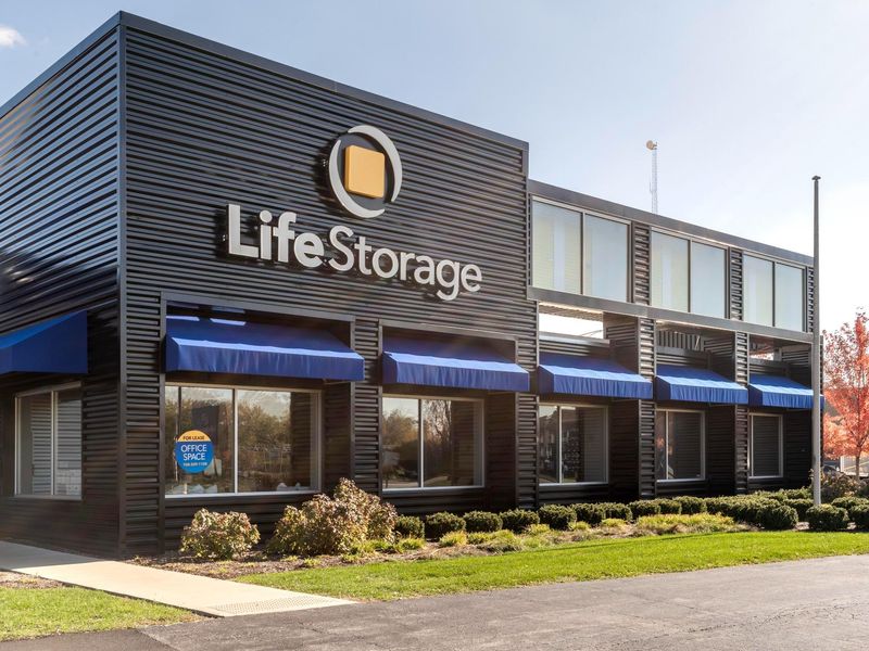 3464Beauty Image Life Storage Forest Park (708)689-9316