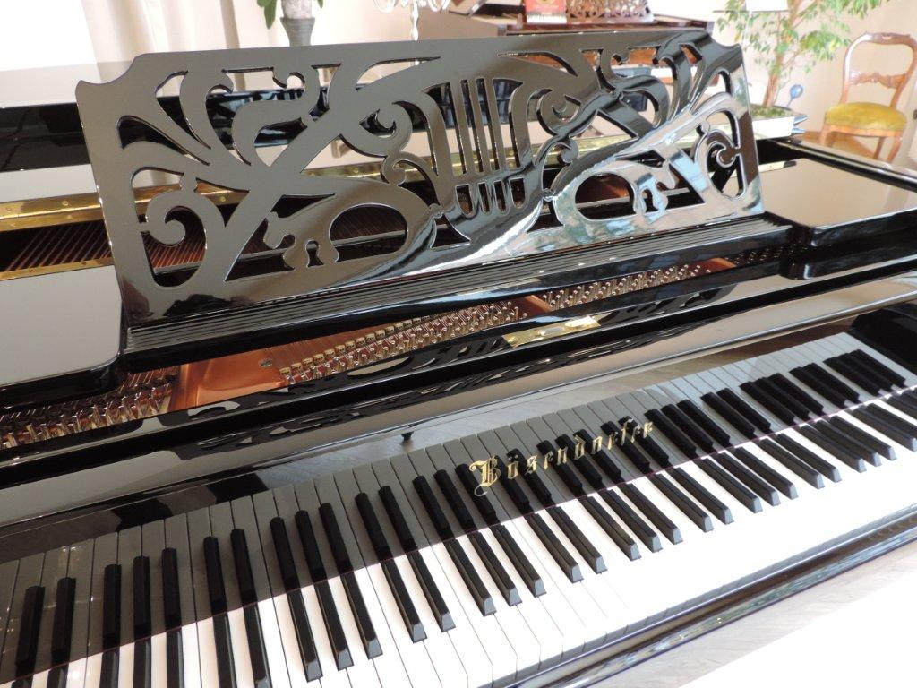 Bilder Heutschi Piano AG