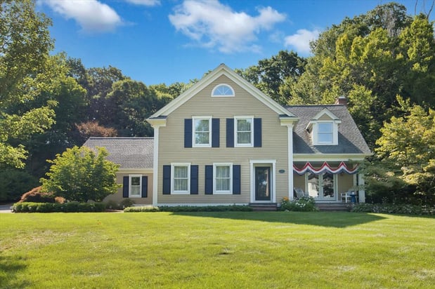 Images BHHS New England Properties: Cheryl Arcidiacono, Realtor