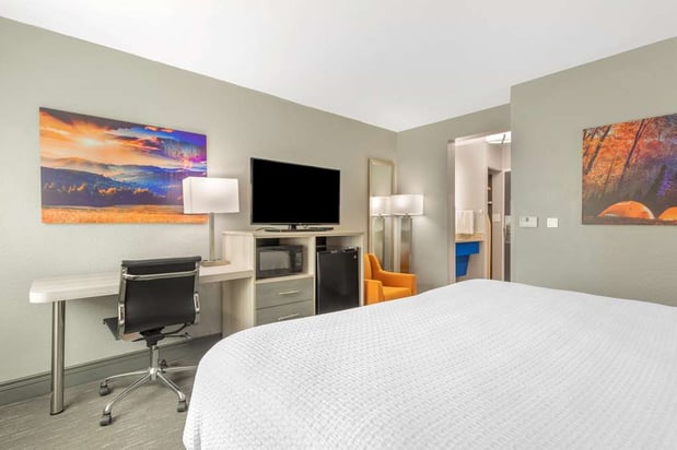 Images Best Western Plus Magnolia Inn & Suites