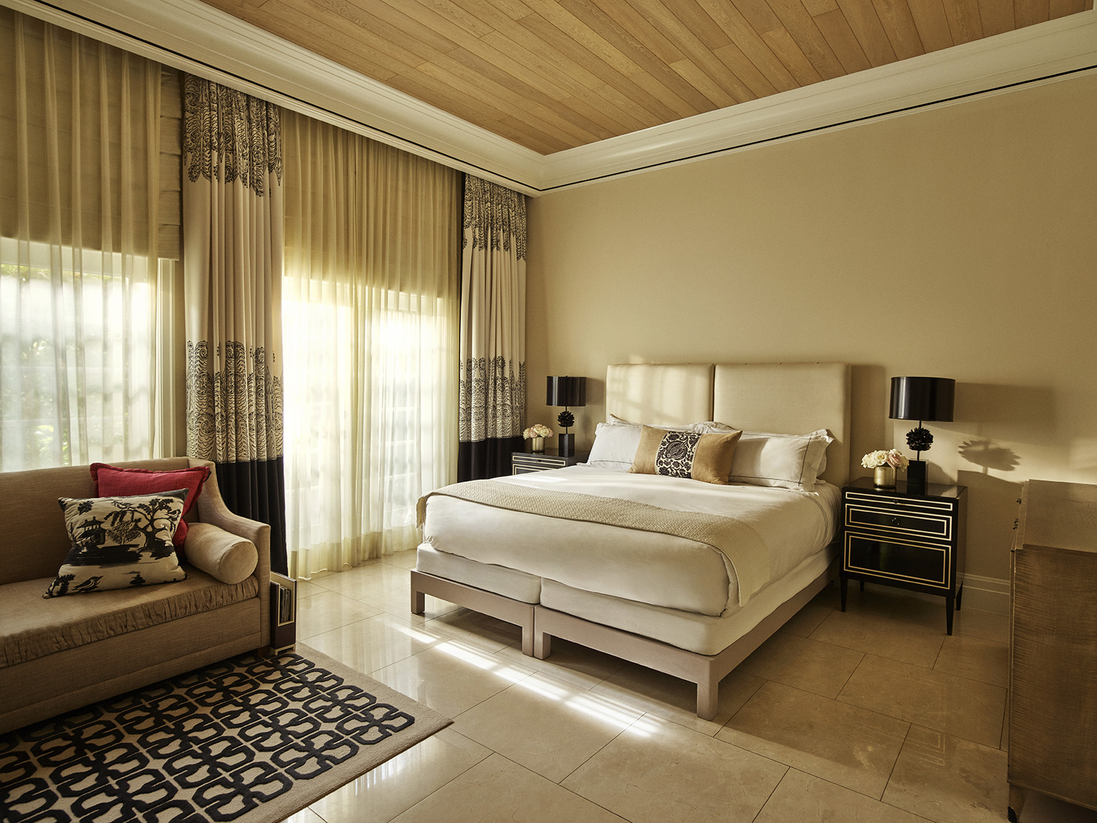 Deluxe guestroom at Hotel Bel-Air