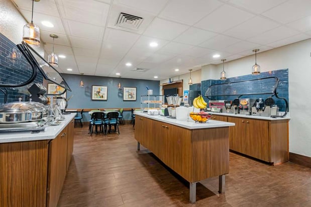 Images Best Western Plus Universal Inn
