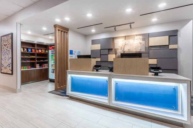 Images Holiday Inn Express & Suites Kearney by IHG