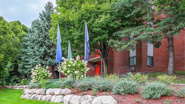 Images Twelve 501 Apartment Homes