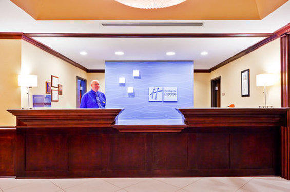 Images Holiday Inn Express & Suites Magee, an IHG Hotel