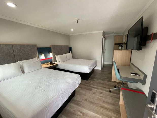 Images The Midtowner Hotel, SureStay Collection by Best Western