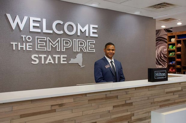 Images Hampton Inn & Suites Yonkers