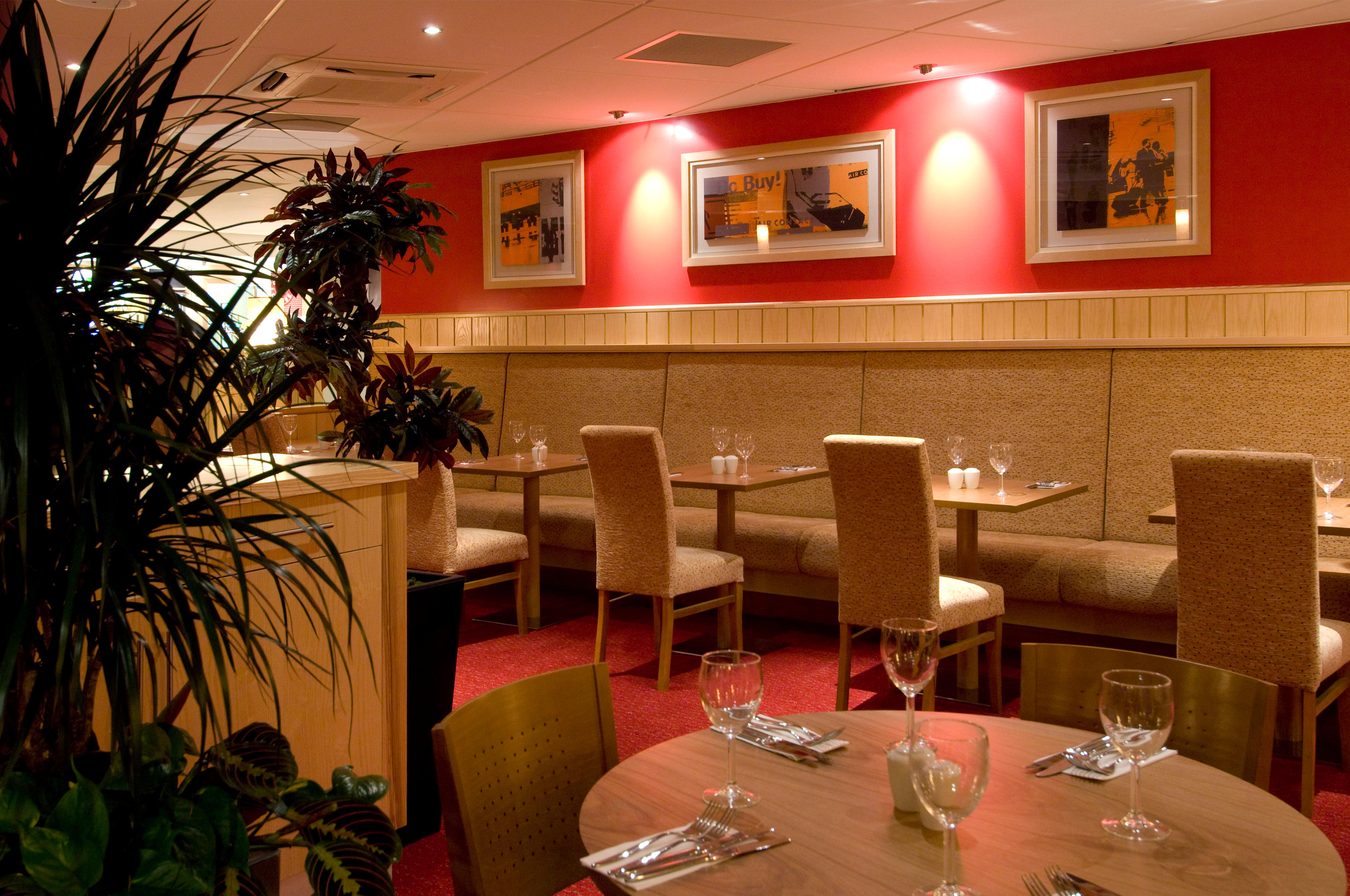 Thyme restaurant Premier Inn Hull City Centre hotel Hull 03330 031731