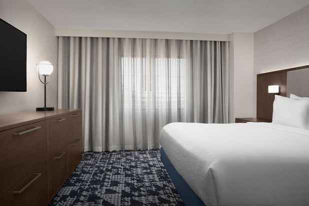 Images Embassy Suites by Hilton Dallas Near the Galleria
