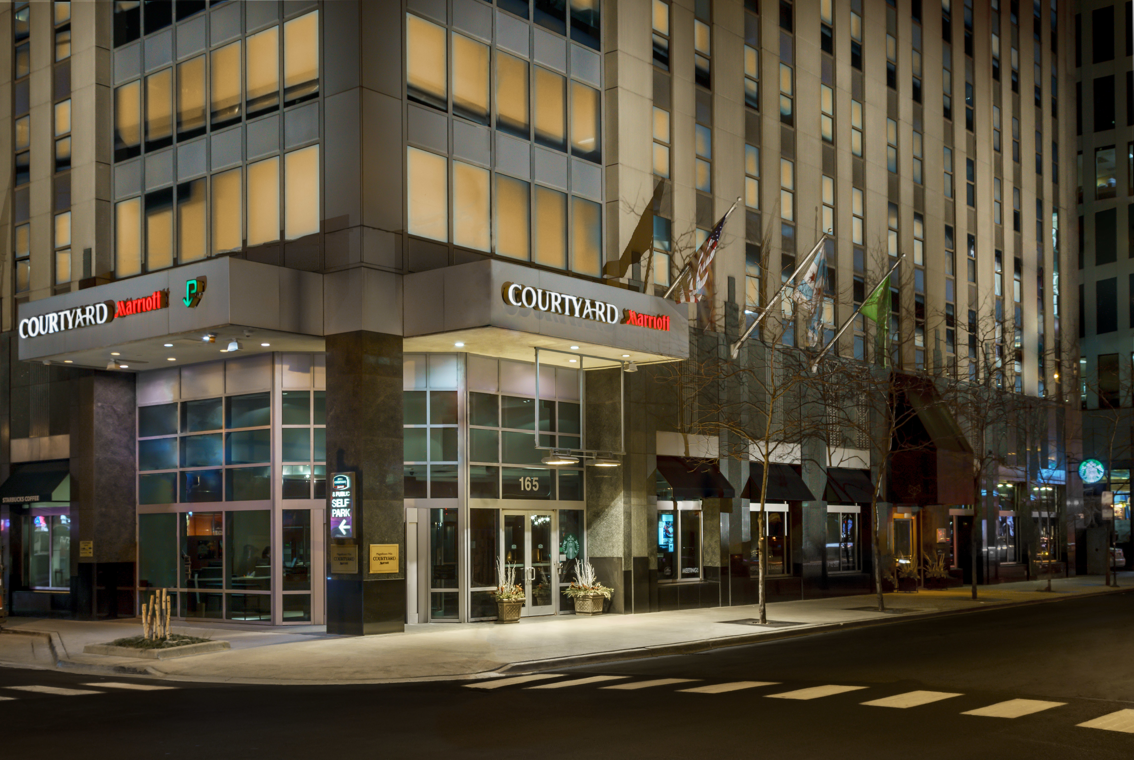 Courtyard by Marriott Chicago Downtown/Magnificent Mile ...