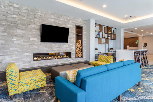 Images Holiday Inn & Suites Cedar Falls-Waterloo Event Ctr by IHG
