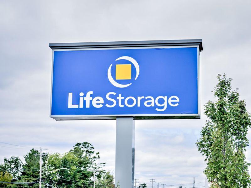 Images Life Storage - South Portland