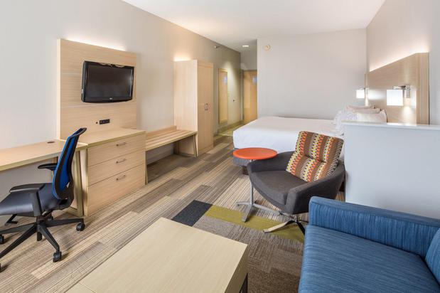 Images Holiday Inn Express Cedar Rapids (Collins Rd) by IHG