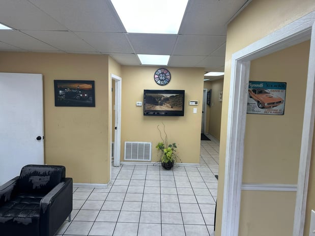 Images Elite Motors - Mobile Car Dealership