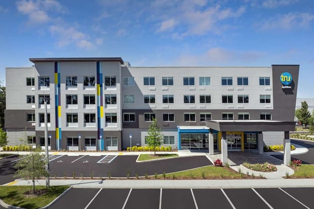 Images Tru by Hilton Jacksonville West I 295