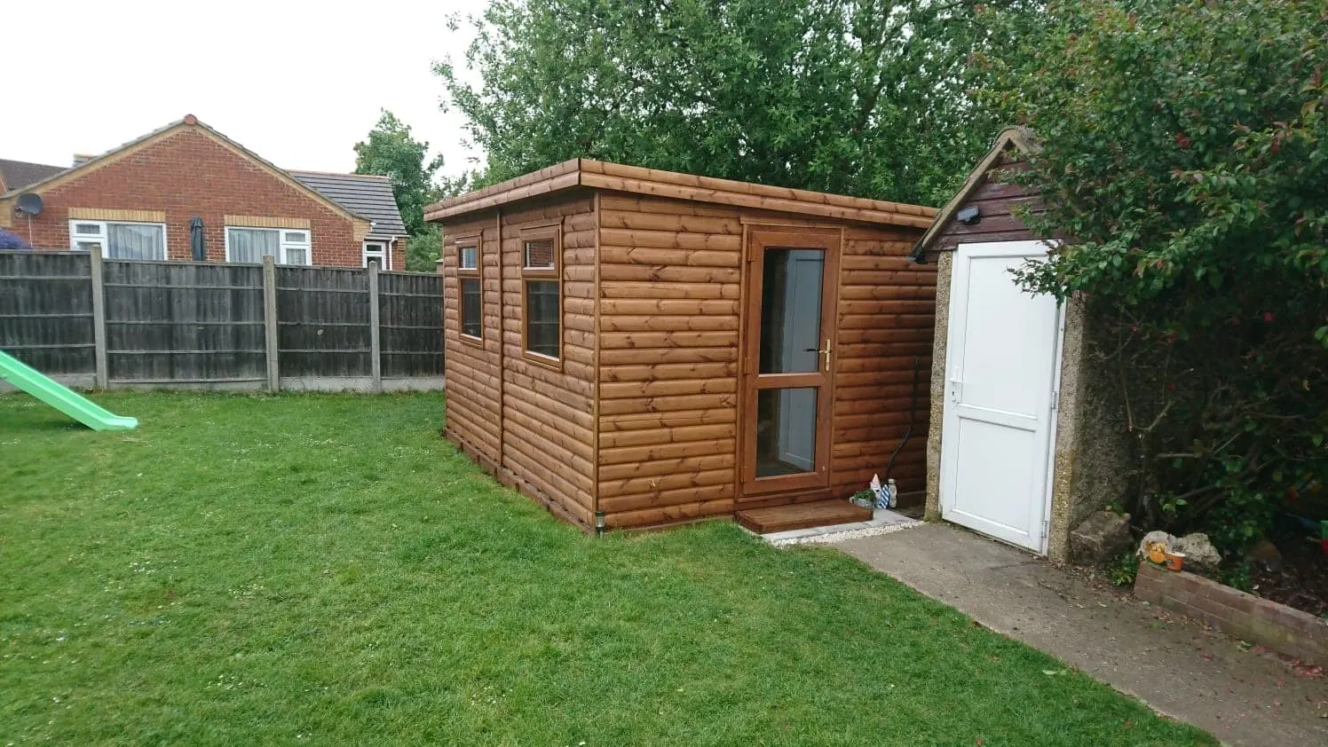 Images Herts Garden Buildings