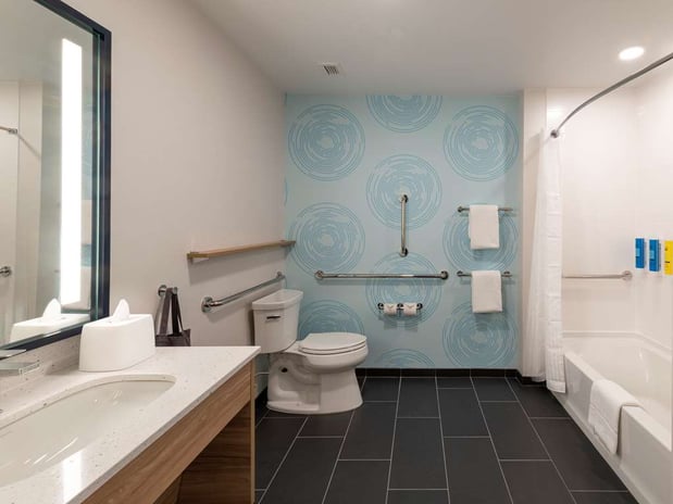 Images Tru by Hilton Phoenix Glendale Westgate