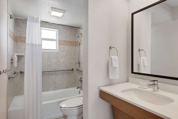 Images Spark by Hilton Ormond Beach Oceanfront