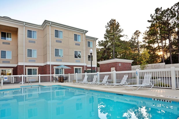 Images Holiday Inn Express & Suites Southern Pines-Pinehurst Area by IHG