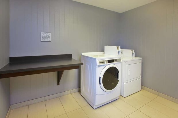 Images Hampton Inn & Suites Elyria