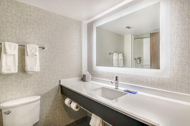 Images Holiday Inn Express & Suites Longview North by IHG