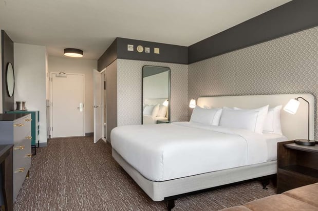 Images Hilton Baltimore BWI Airport