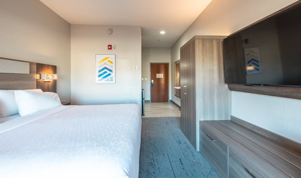 Images Holiday Inn Express & Suites Saint Robert - Leonard Wood by IHG