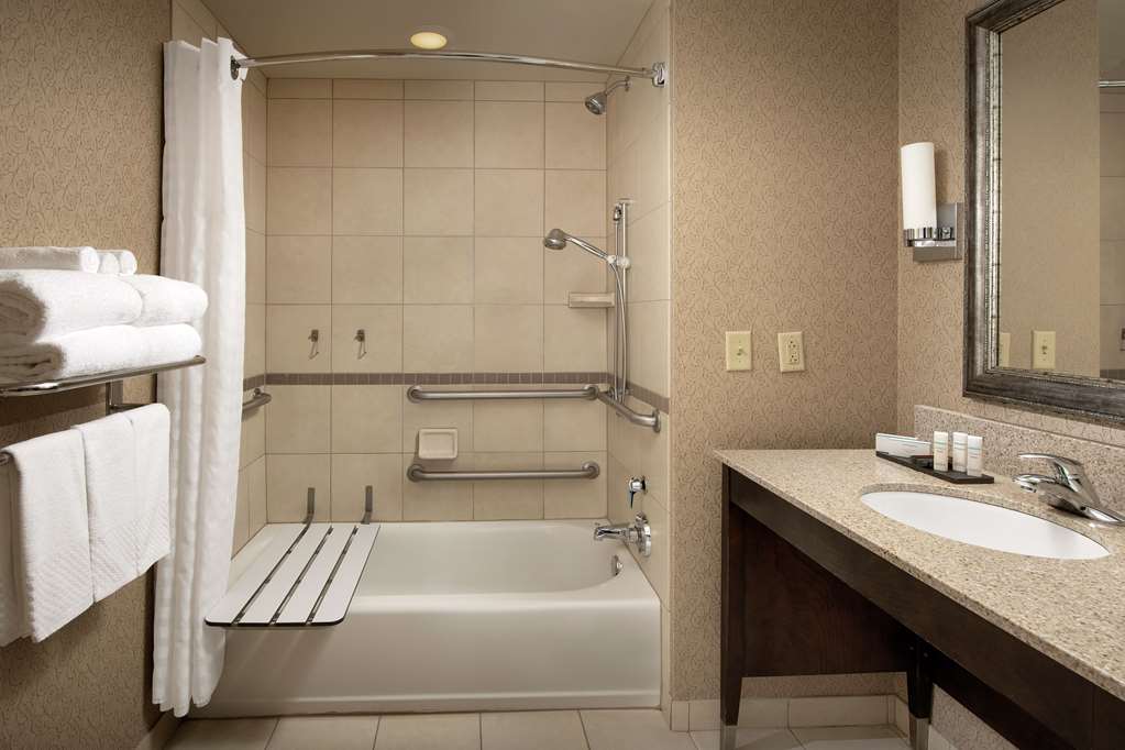 Guest room bath Embassy Suites by Hilton Birmingham Hoover Birmingham (205)985-9994