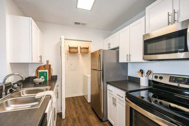 Images Champions Walk Apartment Homes