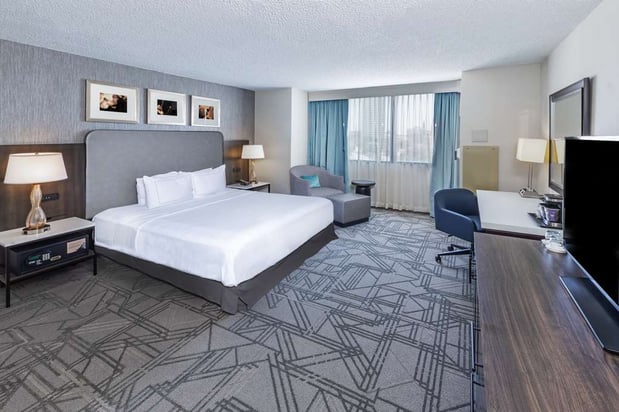 Images DoubleTree by Hilton Hotel Tulsa Downtown