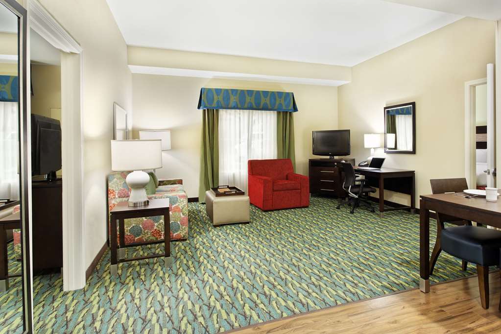 Guest room Homewood Suites by Hilton Orlando Airport Orlando (407)857-5791