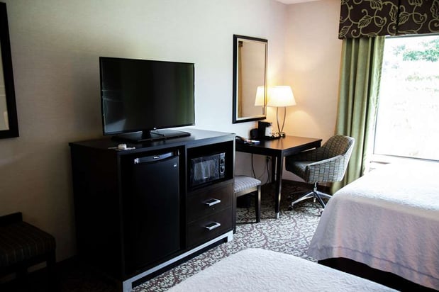 Images Hampton Inn & Suites Sharon