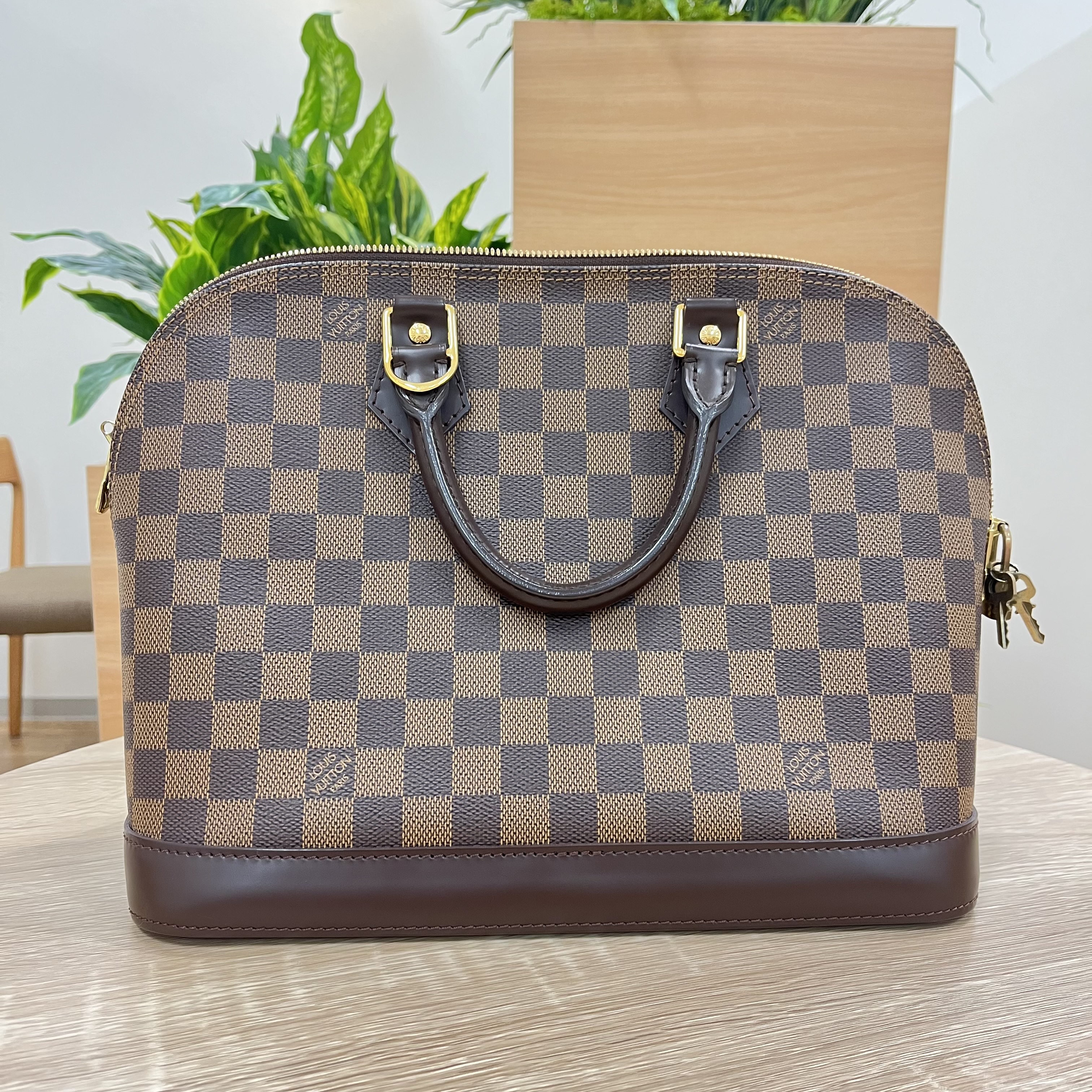 Images KOMEHYO（コメ兵）買取センター東岡崎