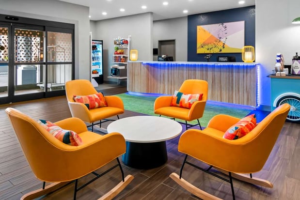 Images Spark by Hilton Wichita Falls