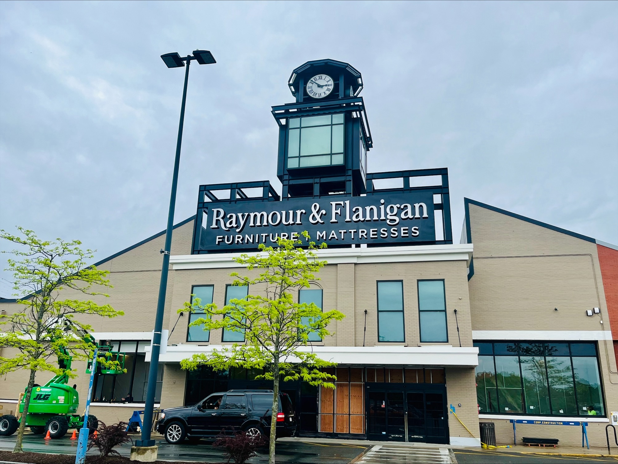 Raymour & Flanigan Furniture and Mattress Store - Somerville, MA 02145 - (617)440-1005 | ShowMeLocal.com