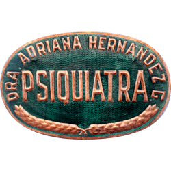 Dra. Adriana Hernández G. Logo