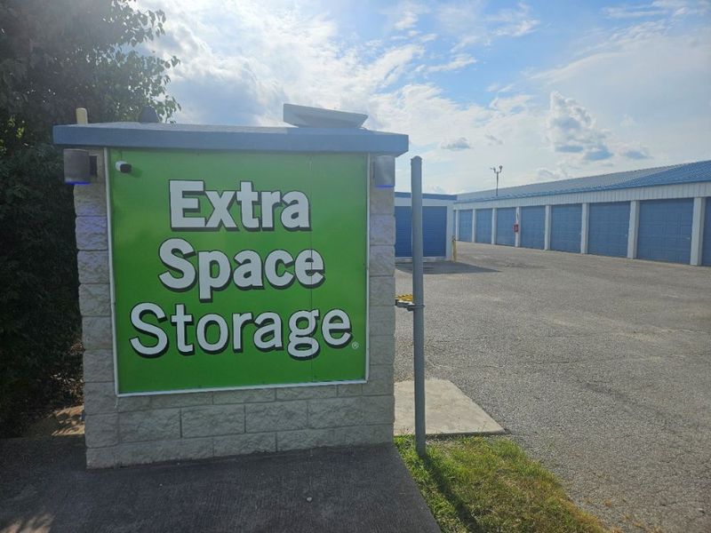 Exterior Units - Storage Express at 16689 N 1000th St, Effingham, IL 62401