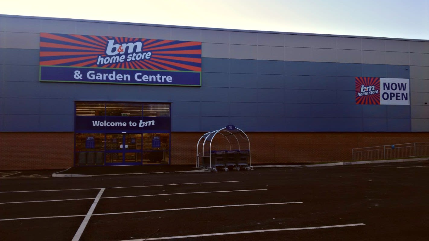 B&M Chadderton's new store, a new build unit at Gateway Retail Park.